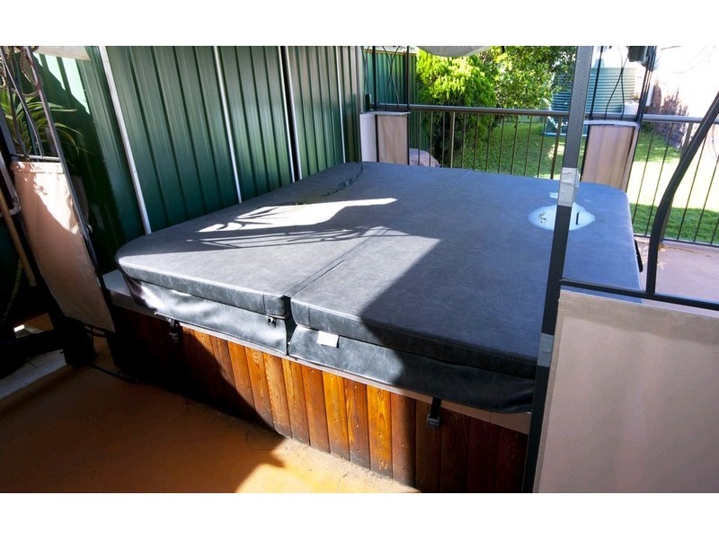 95 Waratah Drive, Crestmead QLD 4132