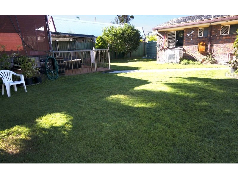 95 Waratah Drive, Crestmead QLD 4132