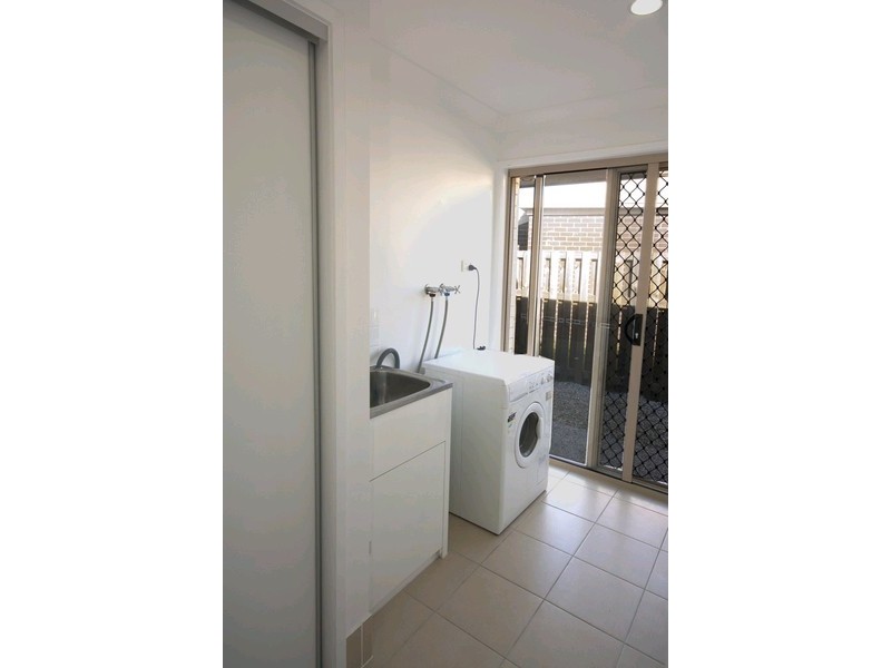 12 Flametree Crest, Berrinba QLD 4117