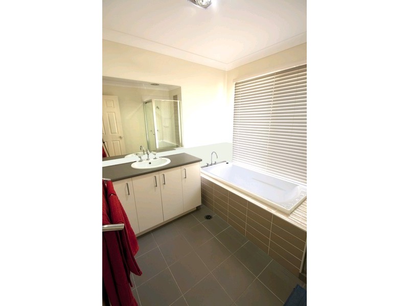 5 Lorikeet Way, Crestmead QLD 4132