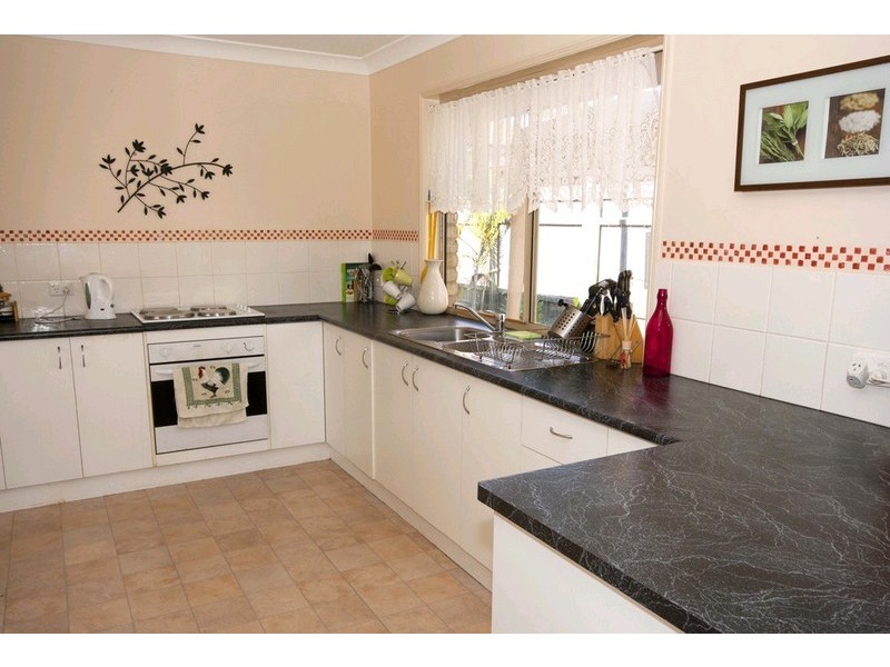 19 Rachel Drive, Crestmead QLD 4132