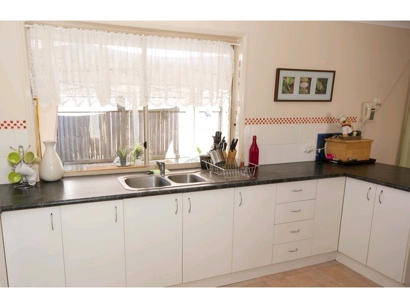 19 Rachel Drive, Crestmead QLD 4132