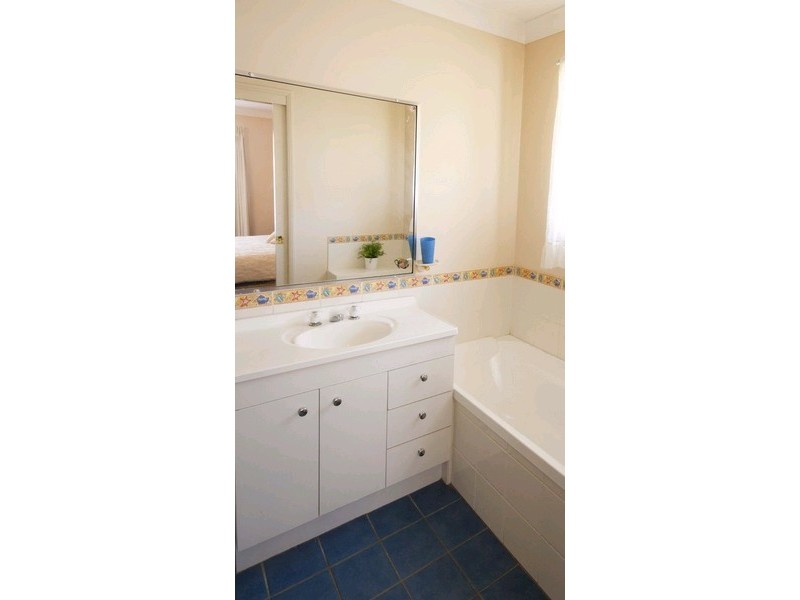 19 Rachel Drive, Crestmead QLD 4132