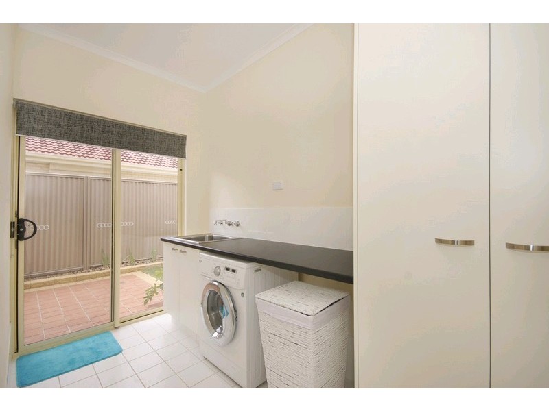 69 Dudley Street, Mansfield Park SA 5012