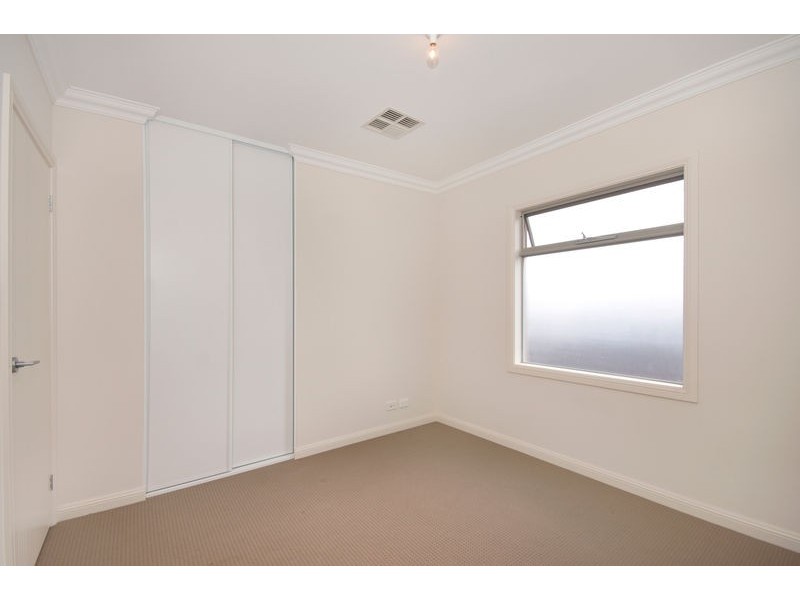 71 MacMillan Avenue, Mawson Lakes SA 5095