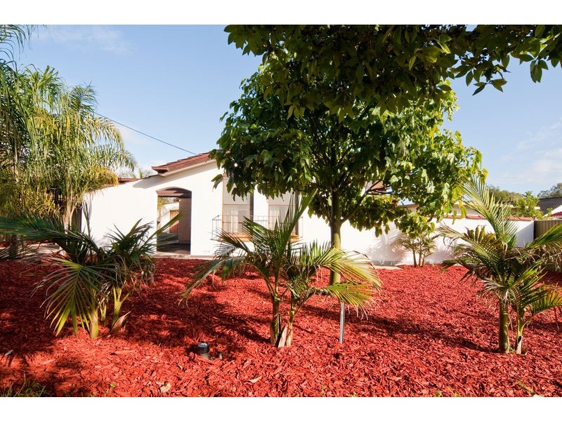 8 Weebo Street, Gilles Plains SA 5086