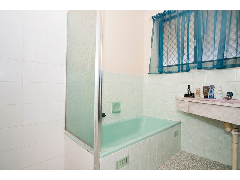 8 Weebo Street, Gilles Plains SA 5086