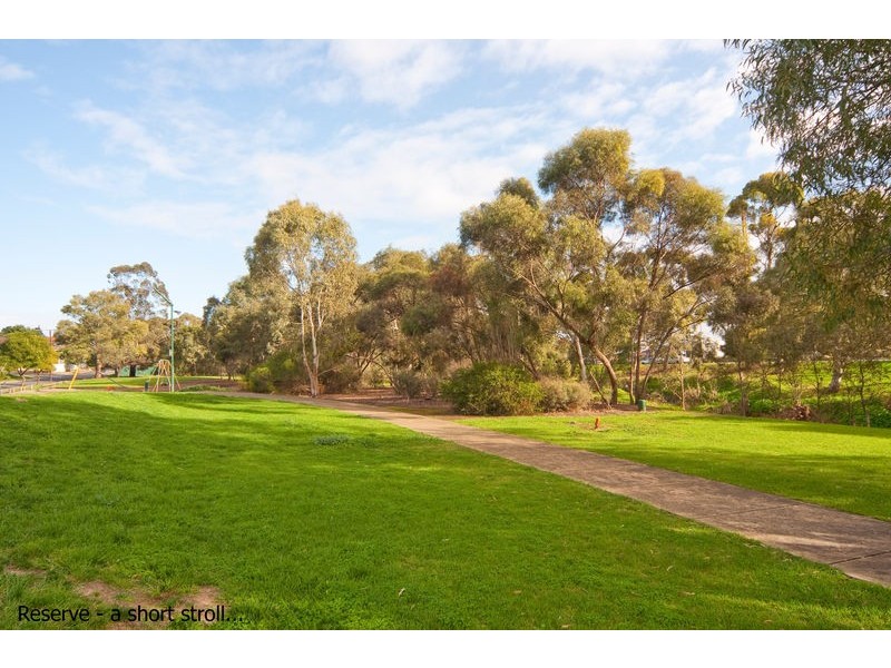 8 Weebo Street, Gilles Plains SA 5086