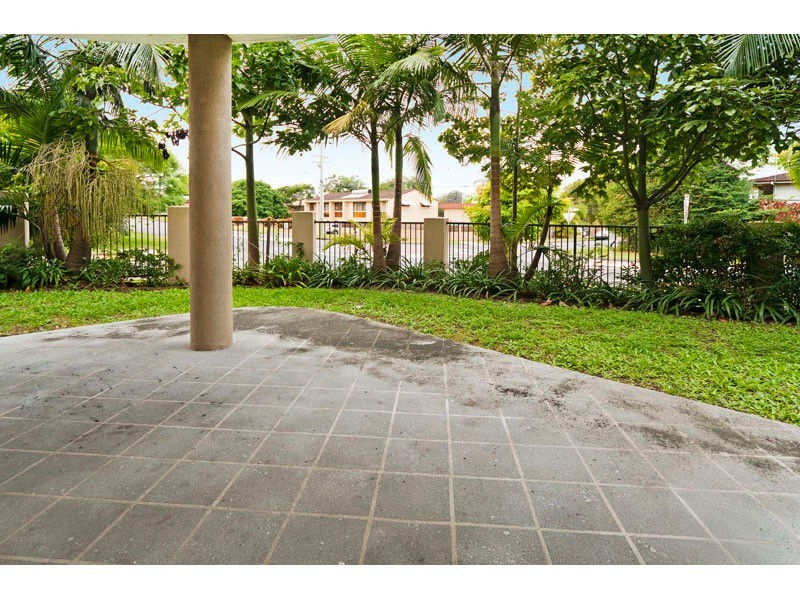 6 Omeo St, Macgregor QLD 4109