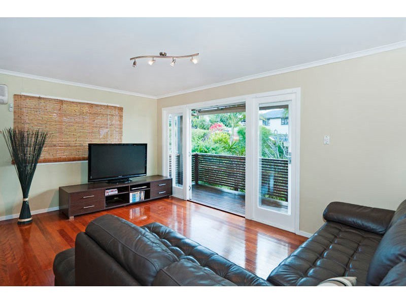 100 Wemvern Street, Upper Mount Gravatt QLD 4122