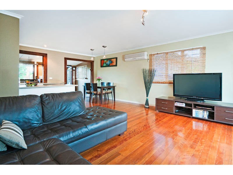 100 Wemvern Street, Upper Mount Gravatt QLD 4122