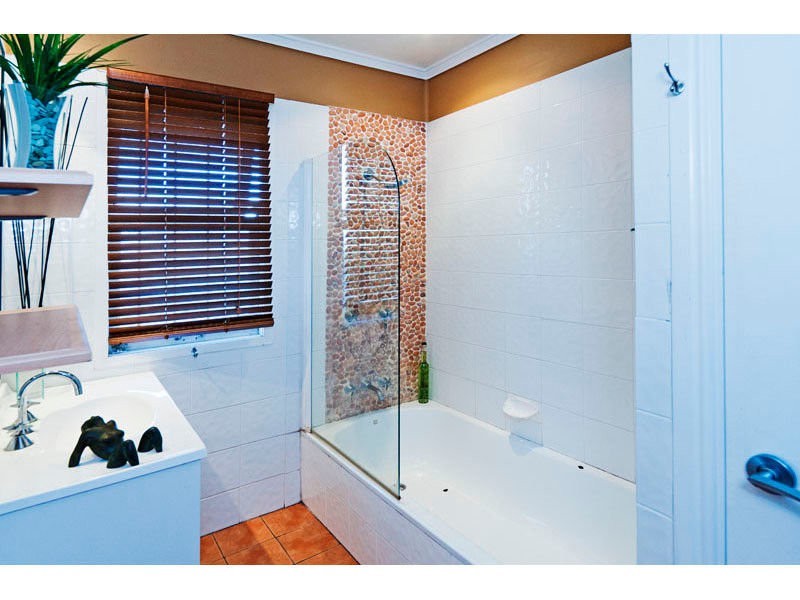 100 Wemvern Street, Upper Mount Gravatt QLD 4122