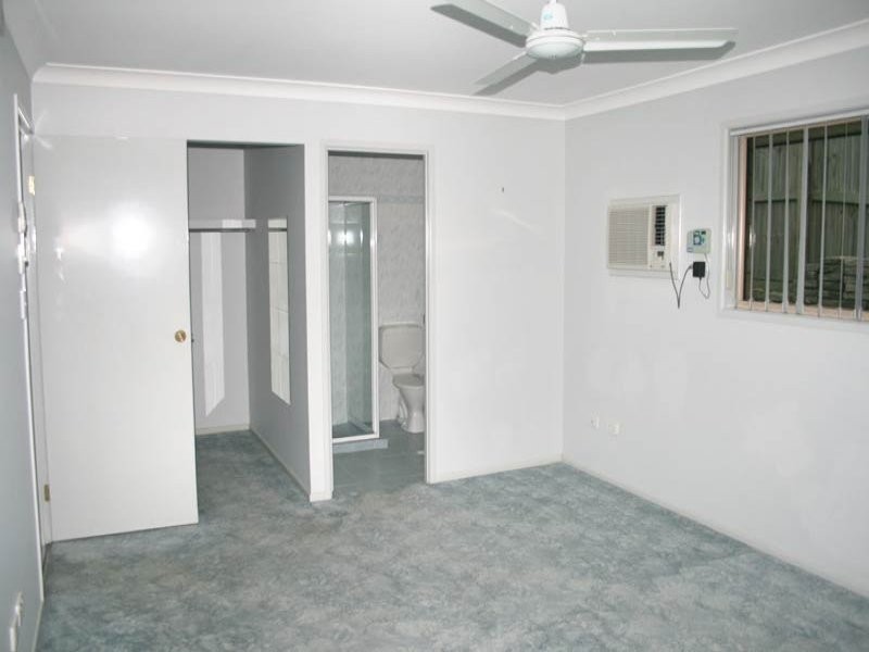 3 Raymond Road, Eight Mile Plains QLD 4113