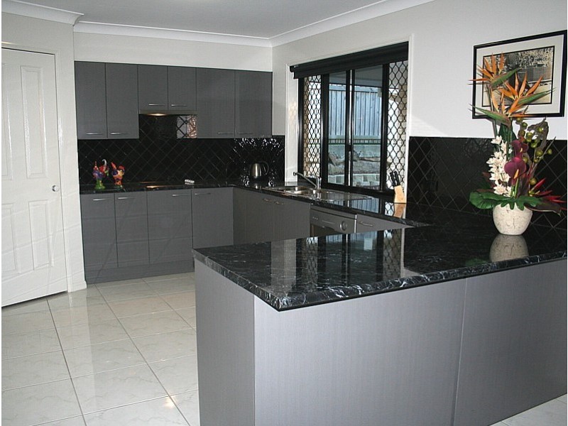 Wishart QLD 4122