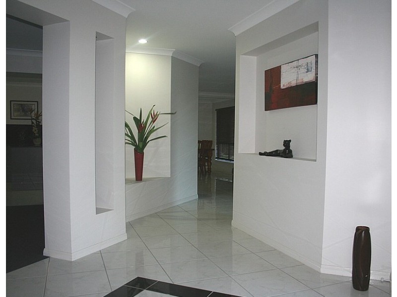 Wishart QLD 4122
