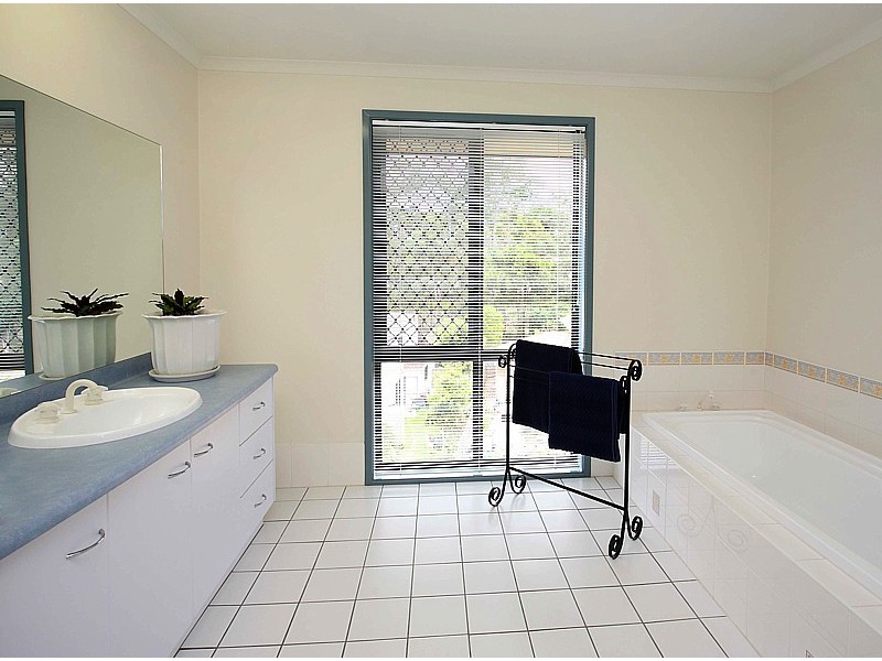 7 Casuarina Place, Mount Gravatt East QLD 4122