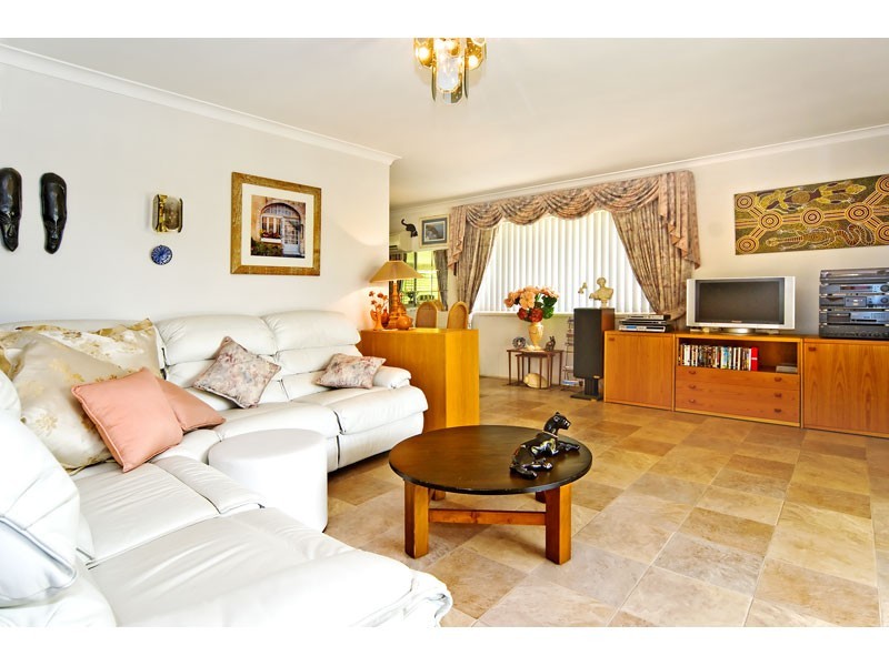 10 Hilary Street, Wishart QLD 4122