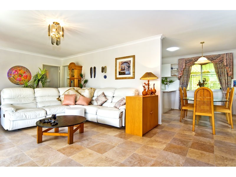 10 Hilary Street, Wishart QLD 4122