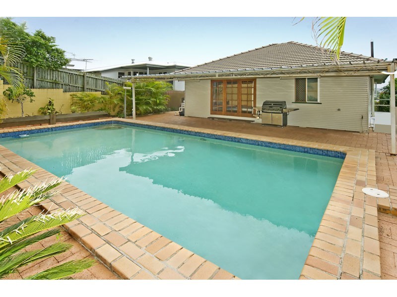 74 Hoff Street, Mount Gravatt East QLD 4122