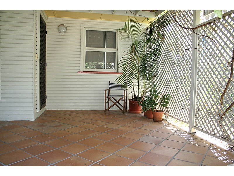 9 Burn Street, Camp Hill QLD 4152