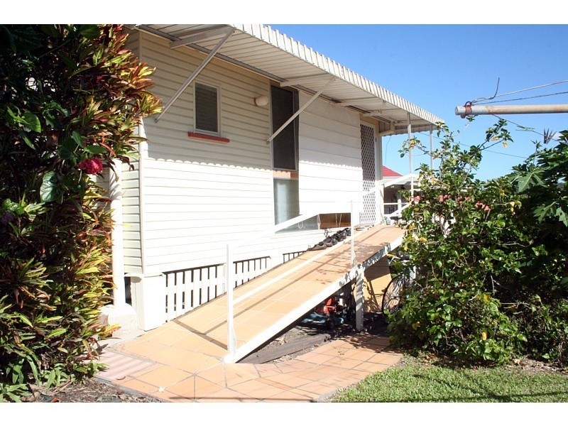 9 Burn Street, Camp Hill QLD 4152