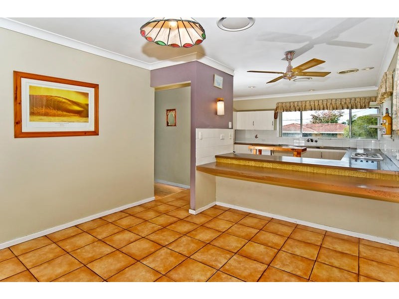 8 Irandi Street, Mansfield QLD 4122