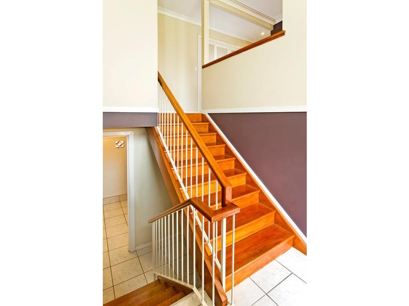 8 Irandi Street, Mansfield QLD 4122