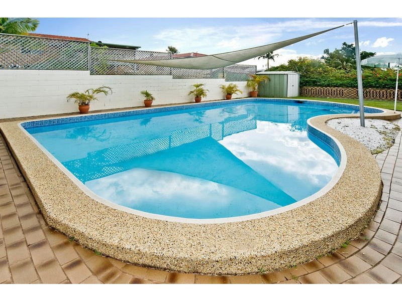 8 Irandi Street, Mansfield QLD 4122