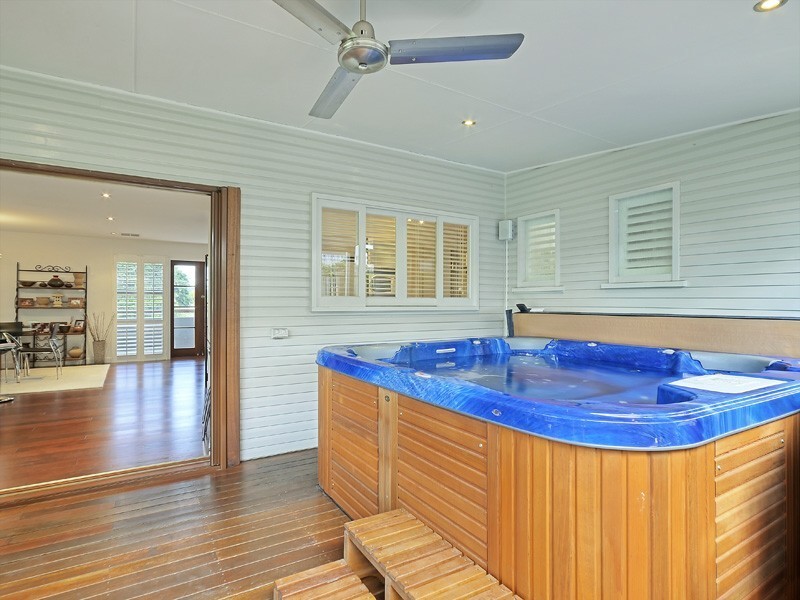 58 Dunrod Street, Holland Park West QLD 4121