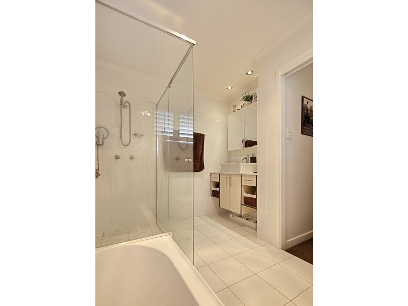 58 Dunrod Street, Holland Park West QLD 4121