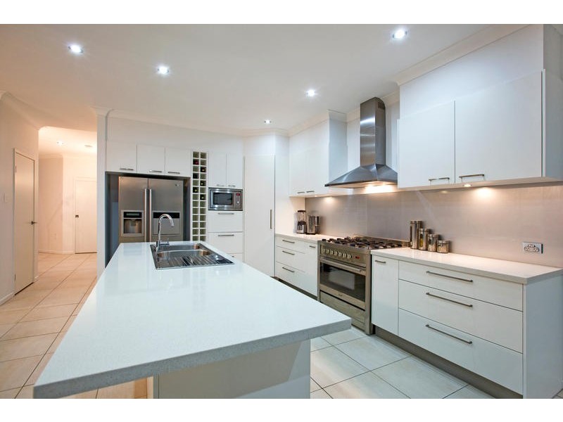 84 Stanley Road, Camp Hill QLD 4152