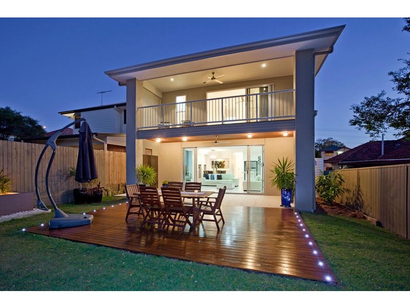 84 Stanley Road, Camp Hill QLD 4152