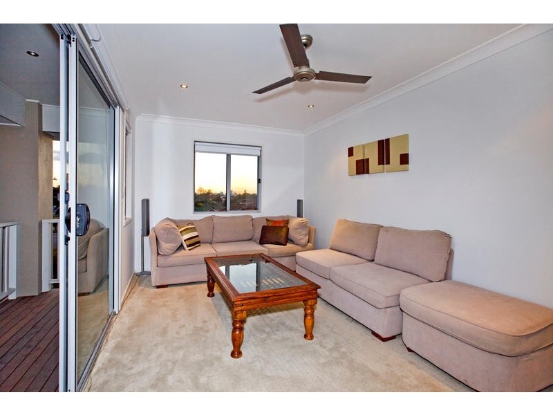 84 Stanley Road, Camp Hill QLD 4152