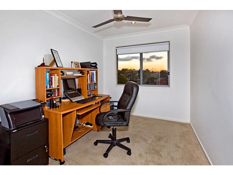 84 Stanley Road, Camp Hill QLD 4152