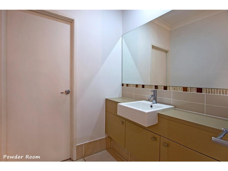 84 Stanley Road, Camp Hill QLD 4152