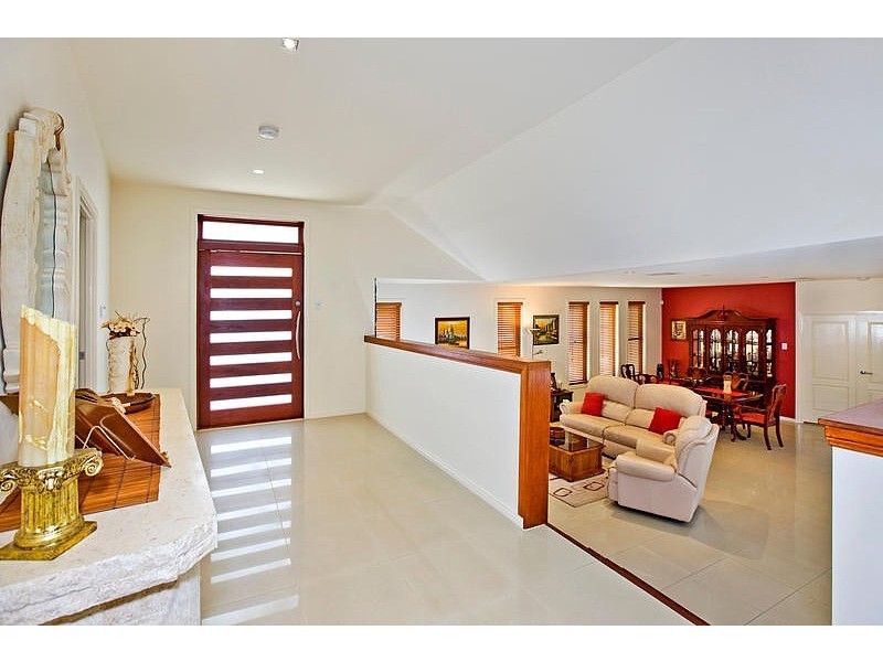 7 Avonlea Place, Eight Mile Plains QLD 4113