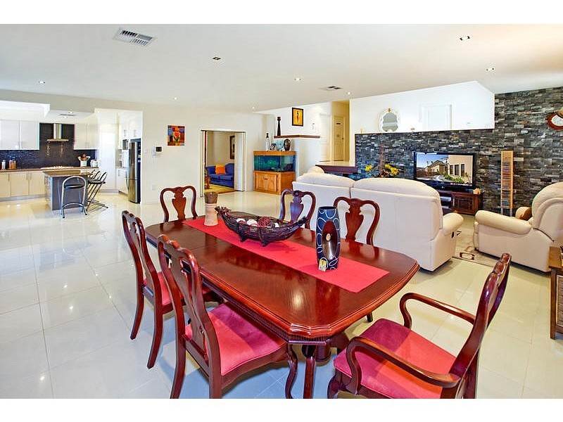 7 Avonlea Place, Eight Mile Plains QLD 4113