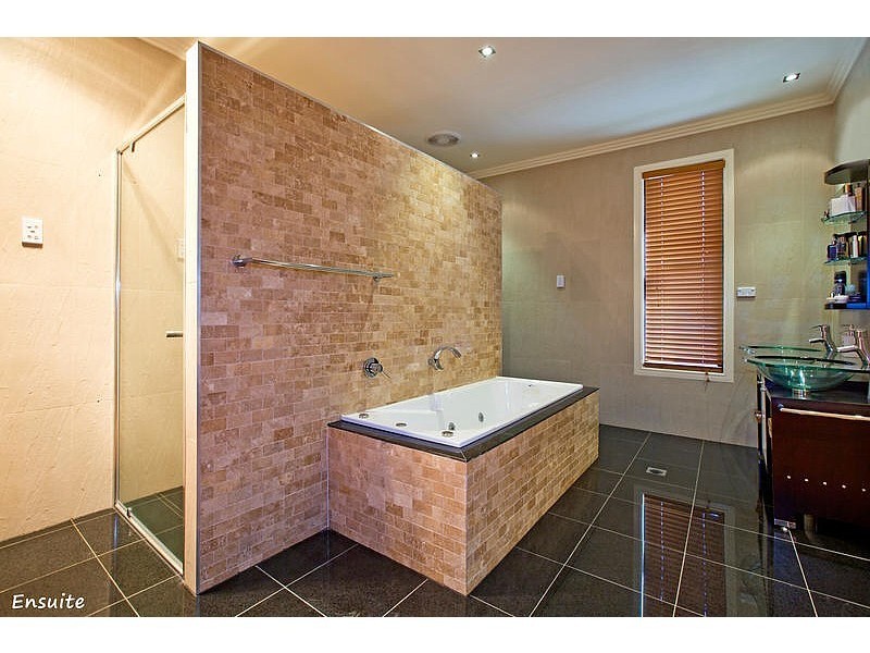 7 Avonlea Place, Eight Mile Plains QLD 4113