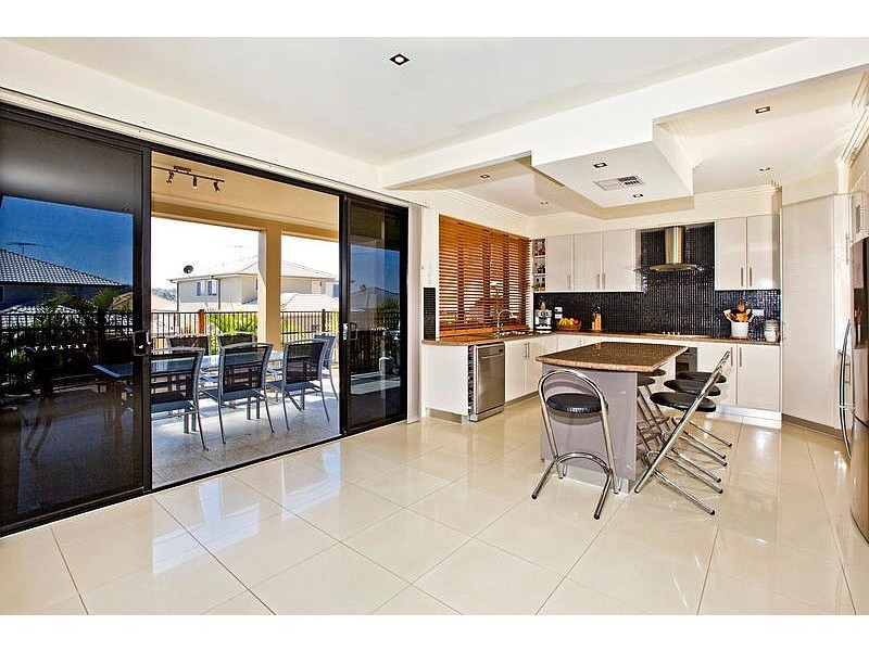 7 Avonlea Place, Eight Mile Plains QLD 4113