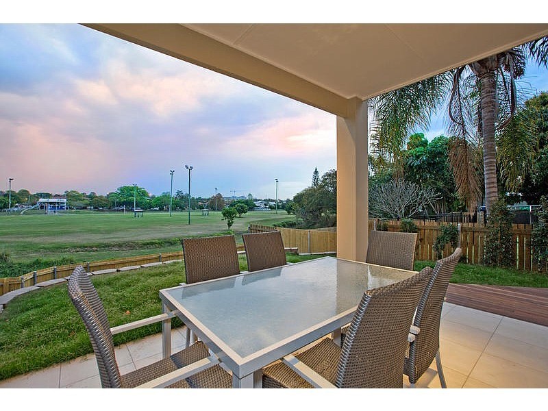 47 Pear Street, Greenslopes QLD 4120