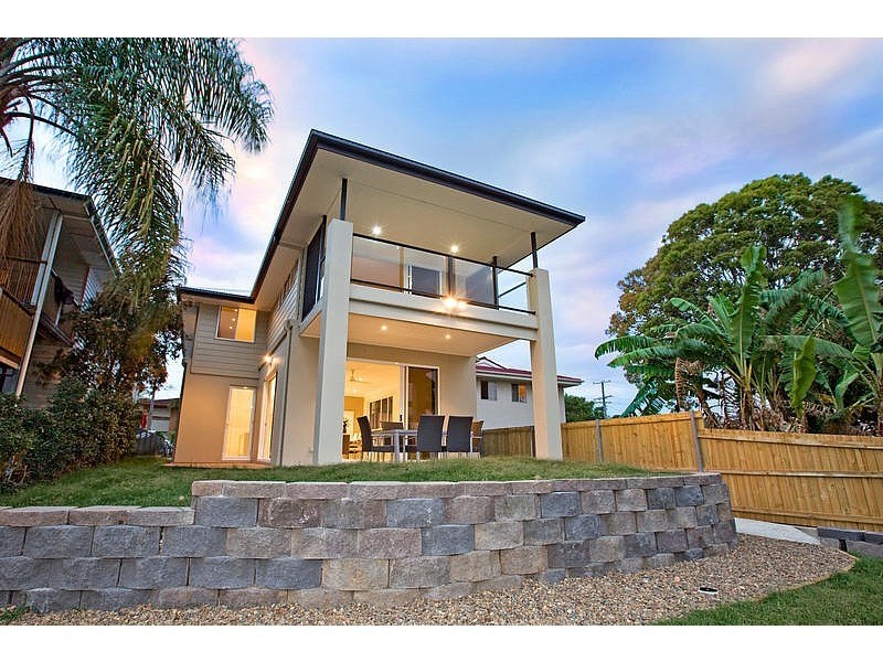 47 Pear Street, Greenslopes QLD 4120