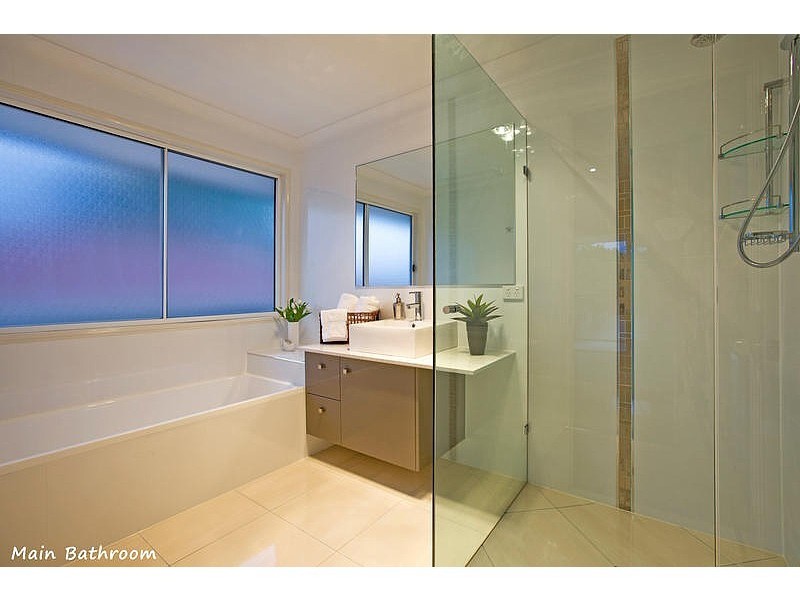 47 Pear Street, Greenslopes QLD 4120