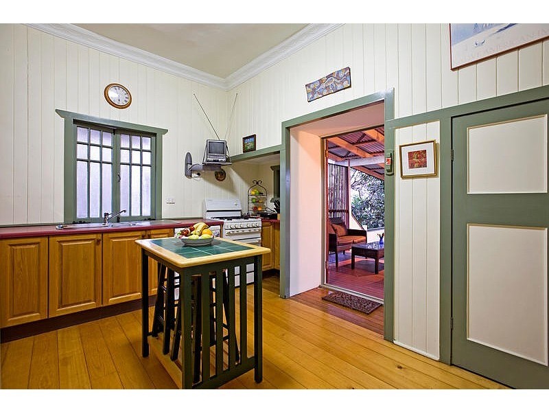 50 Shakespeare Street, Coorparoo QLD 4151