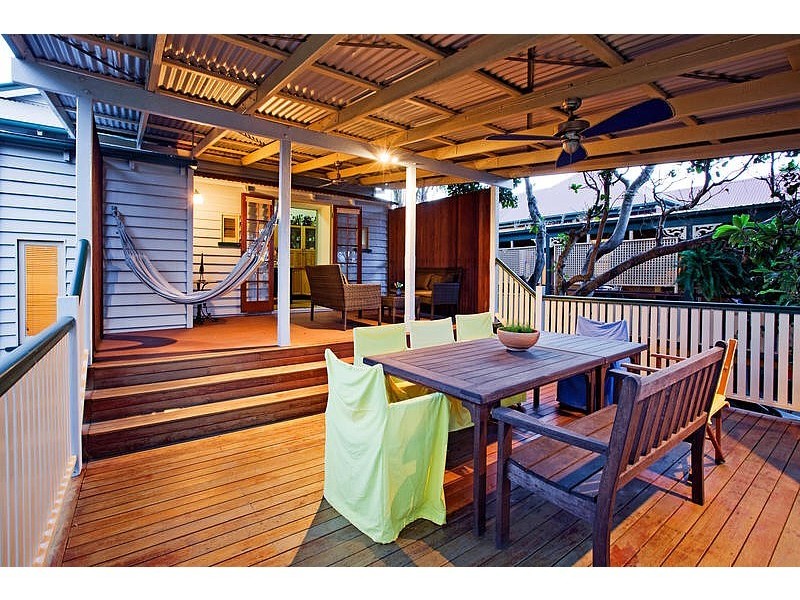 50 Shakespeare Street, Coorparoo QLD 4151