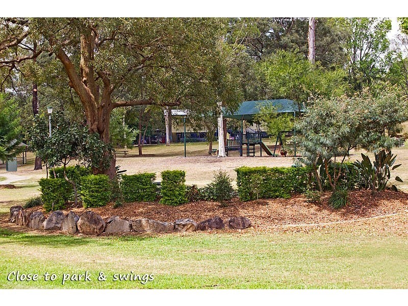 18 Abbotsleigh Street, Holland Park QLD 4121