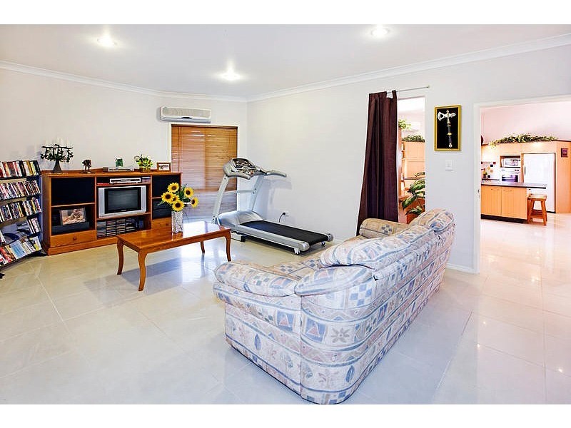 62 Regent Street, Eight Mile Plains QLD 4113