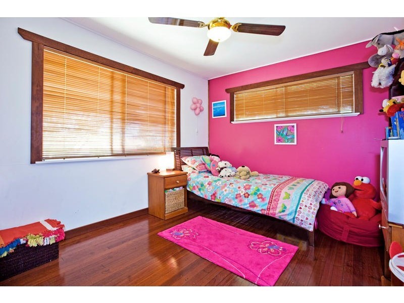 13 Fair Street, Wishart QLD 4122