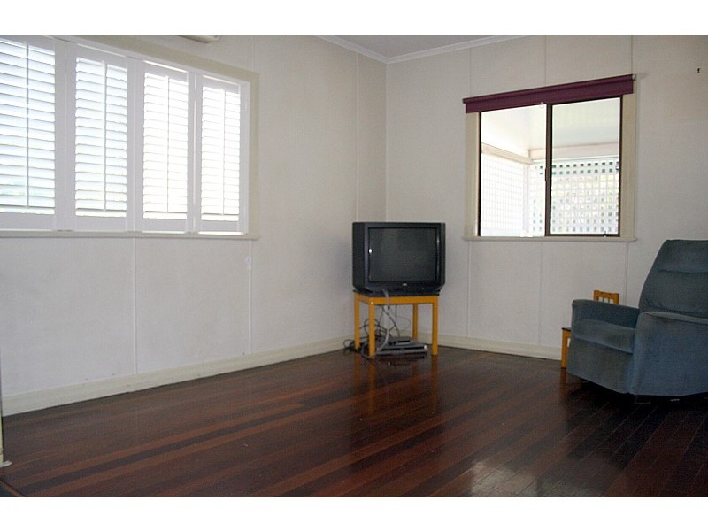 76 Weller Road, Tarragindi QLD 4121