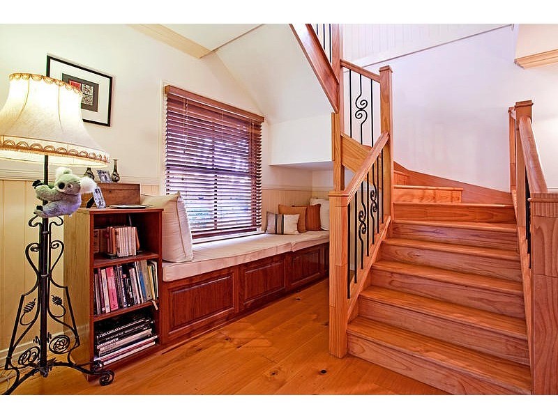 25 Martha Street, Camp Hill QLD 4152