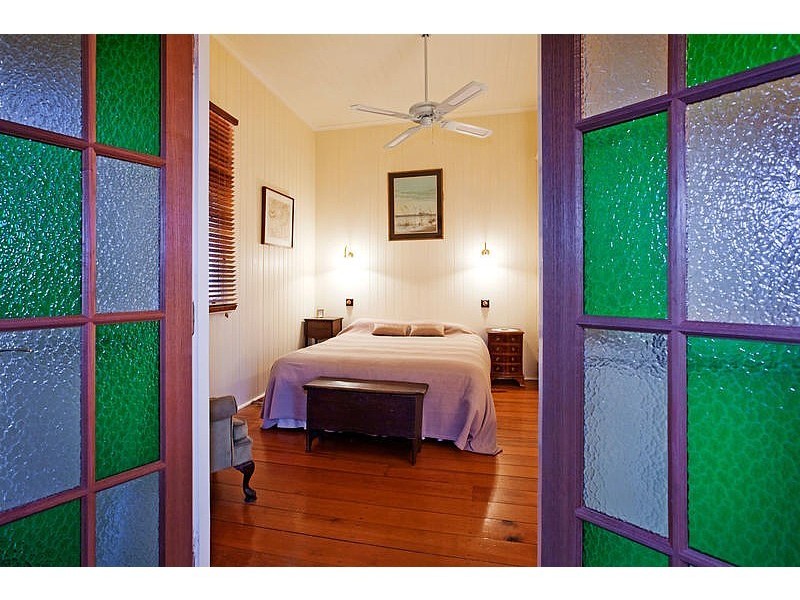 25 Martha Street, Camp Hill QLD 4152